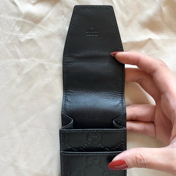 Gucci Black Embossed Wallet - Picture 2 of 4